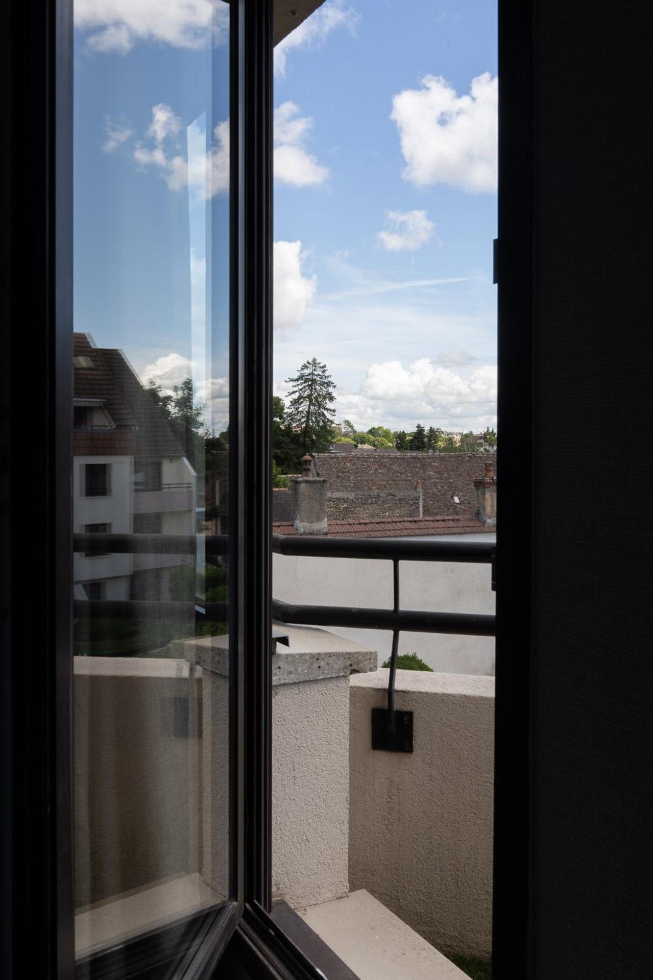 Deluxe Double Room with Balcony,1668044875:JPEG
