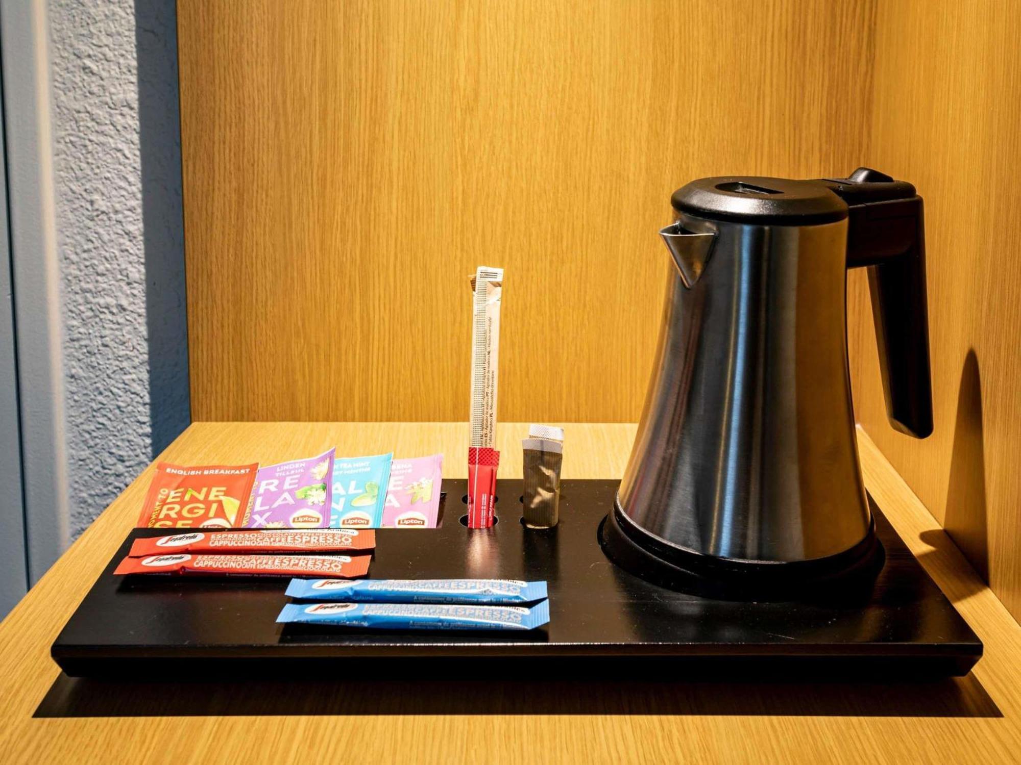 Chambre Classique avec 2 Lits Simples et Canapé-Lit